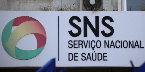 Relatório exigido pelo Governo à direção executiva do SNS concluído até final do mês