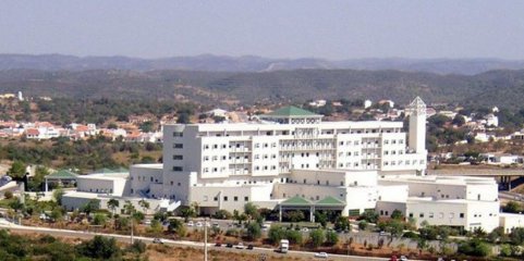 Regulador pede a ULS do Algarve que garanta transferência pediátrica permanente após morte de bebé