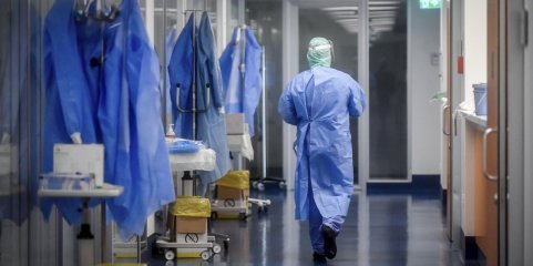 PSD acusa governos socialistas de perseguição a profissionais de saúde
