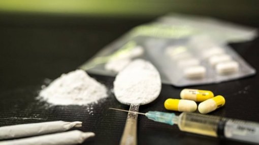 Mortes por overdose diminuíram nos EUA pela primeira vez desde 2018