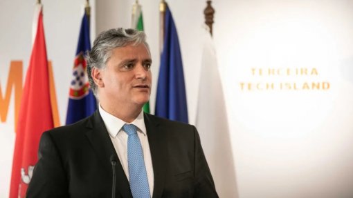 Vasco Cordeiro acusa Governo dos Açores de “aproveitamento político” do incêndio no HDES