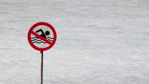 Praia da Conceição em Cascais interditada a banhos - Autoridade Marítima