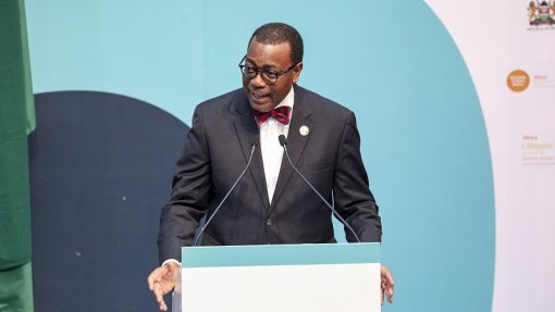 Presidente do BAD diz que chega de mulheres em África a morrerem por cozinhar