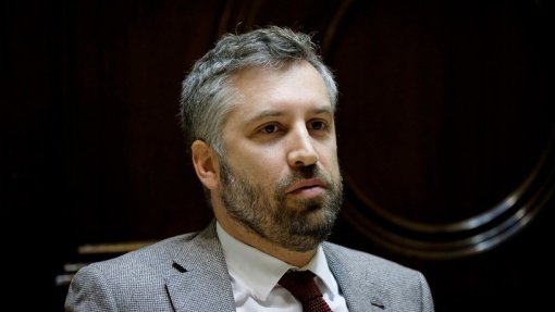 Pedro Nuno quer saber se consultora privada teve acesso a dados sensíveis de doentes