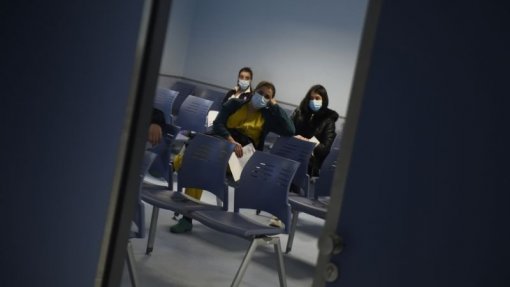 Utentes dizem que qualidade dos serviços e tempos de espera no SNS pioraram - estudo