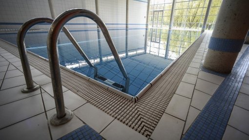 Associações alertam para mortes de crianças em piscinas e lamentam inércia do Estado