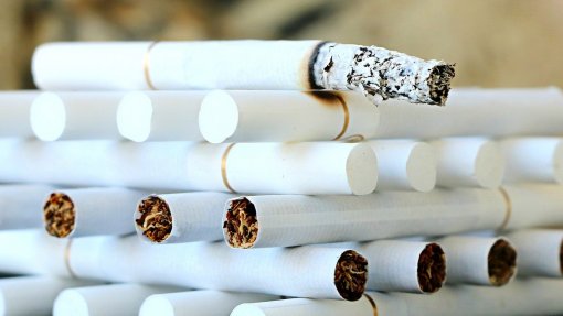 EUA: Responsável pela saúde pública pede avisos nas redes sociais iguais aos do tabaco