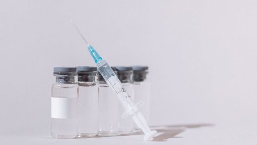 Acelerador Africano de Fabricação de Vacinas vai ser lançado hoje em Paris