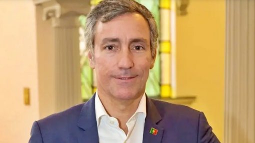 Caso gémeas: Nuno Rebelo de Sousa recusa-se a prestar qualquer esclarecimento e a responder aos deputados