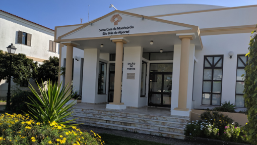 Diretor suspenso aguarda nota de culpa da Santa Casa da Misericórdia de São Brás de Alportel