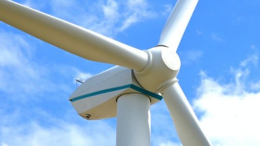 Dependência energética nacional sobe 4,2 pontos para 69,9% em 2022 – INE