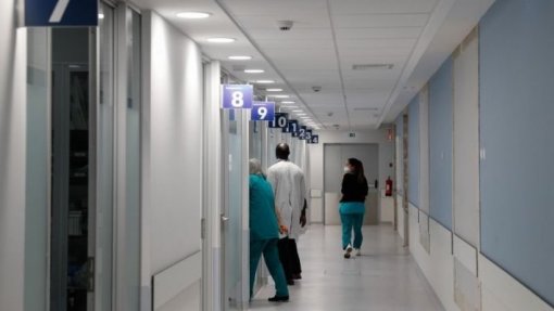 BE acusa Governo de abrir “leilão de doentes” do SNS para privados