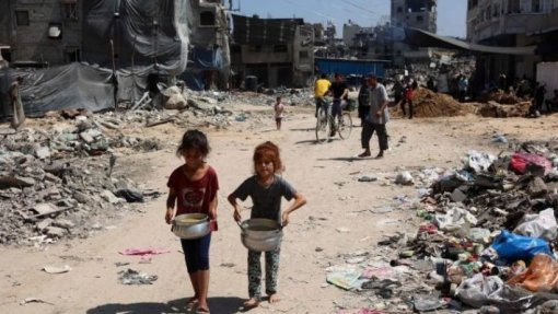 Médio Oriente: OMS denuncia escassez maciça de alimentos e ajuda humanitária em Gaza
