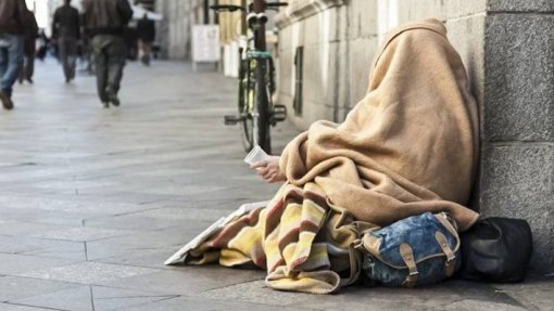 Retiradas das ruas de Lisboa 130 tendas de pessoas sem-abrigo em seis meses