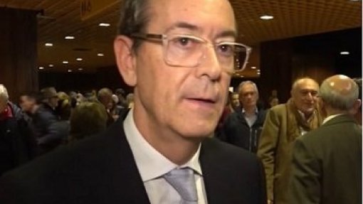 PSD e CDS-PP querem corrigir Lei de Bases da Saúde para impedir “uso abusivo” do SNS por estrangeiros
