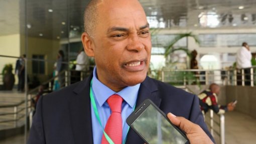 Divisão administrativa de Angola “é expediente” para contrariar “queda irreversível” do regime – UNITA