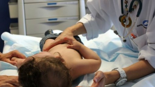 Sindicato exige intervenção urgente do Governo devido à falta de pediatras em Faro e Portimão