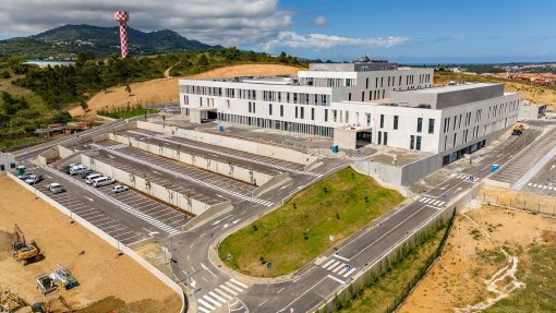 Câmara de Sintra entregou edifício do novo hospital do concelho ao SNS