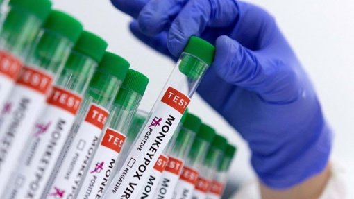 Mpox: China confirma primeiro surto de nova variante do vírus