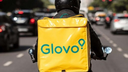 Relação de Coimbra reconhece contrato de trabalho a dois estafetas da Glovo