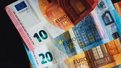 Covid-19: Governo italiano condenado a pagar 10 euros a cidadãos por medidas impostas na pandemia