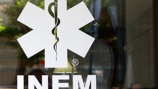 Associação diz que todos têm responsabilidades e pede rapidez nas decisões sobre o INEM