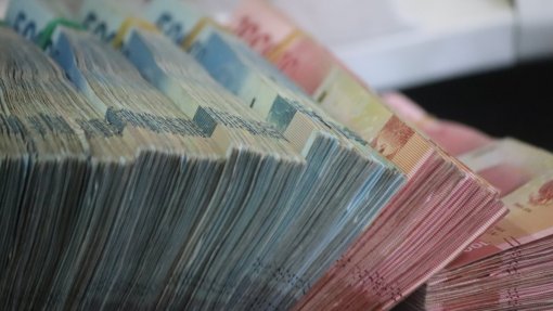 Congelamento de ajuda externa dos EUA funciona como arma - Consultora