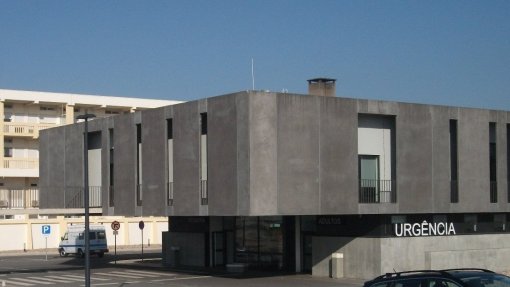 REPORTAGEM: Robôs apoiam utentes e serviços médicos no hospital da Figueira da Foz