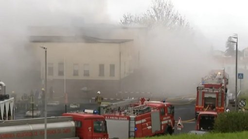 Hospital modular em Ponta Delgada decidido antes de apuradas consequências do incêndio – PS/Açores
