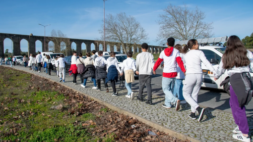 Cordão humano com 4,5 km em Évora sensibiliza população para prevenção do cancro