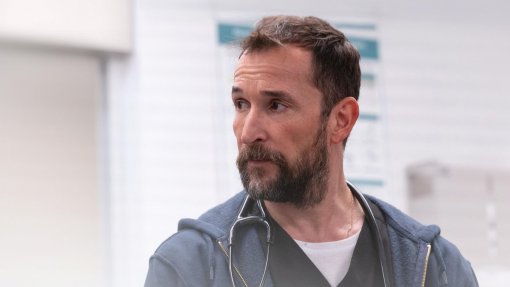 Criadores do drama médico “The Pitt” querem inspirar geração pós-covid para serviços de urgência