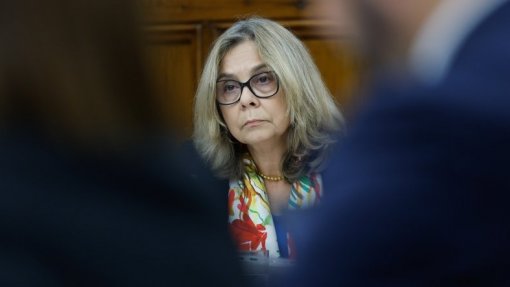 Ministra da Saúde vai hoje ao parlamento para debate do BE sobre “partidarização do SNS”