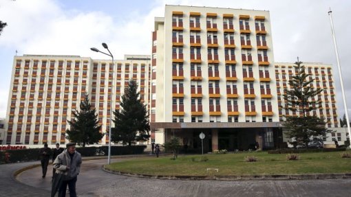 Hospital de Coimbra realiza centésima cirurgia robótica de urologia