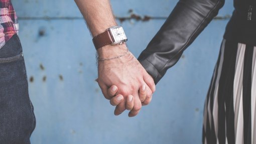 Maioria das famílias sem acesso a serviços pagos para cuidados de saúde e apoio domiciliário