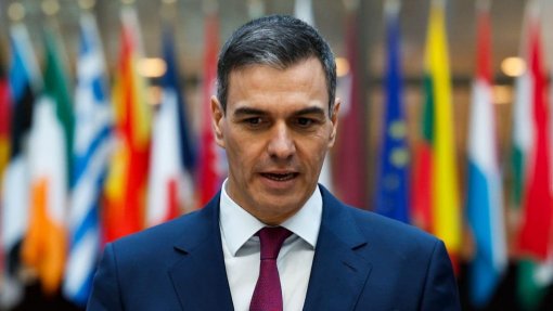 Justiça espanhola retira passaporte a ex-ministro de Sánchez suspeito de corrupção