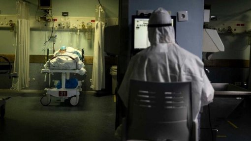 Covid-19: Primeiros casos eclodiram há cinco anos &quot;como um vulcão&quot;