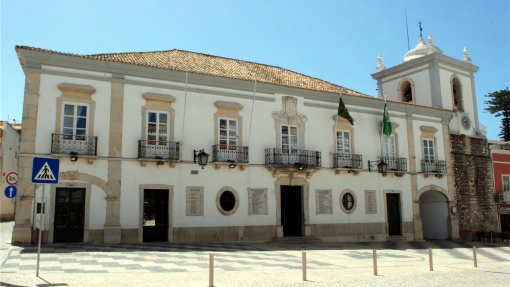 Centro oncológico do Algarve chumbado devido a aumento da volumetria da obra