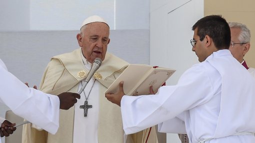 Papa Francisco dormiu bem e continua a descansar