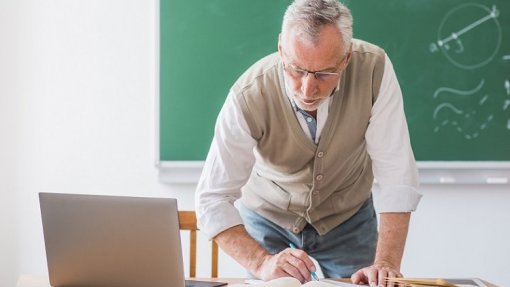 FNE e Fenprof reconhecem melhorias mas pedem mais para a mobilidade por doença