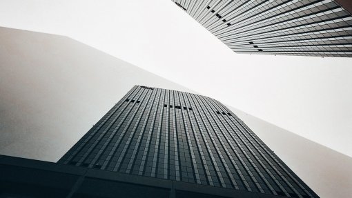 Edifícios licenciados sobem 8,2% e concluídos caem 7,5% em 2024 - INE