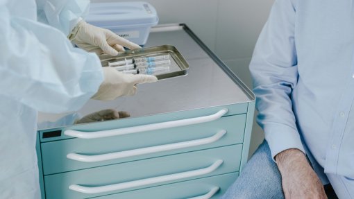 Associação alerta para impactos da distribuição de produtos para incontinência nos centros de saúde