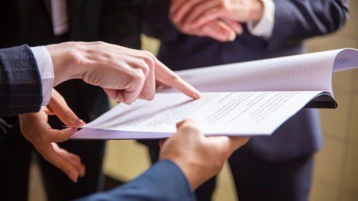 Juiz decide que desmantelamento da USAID pelo DOGE viola Constituição dos EUA