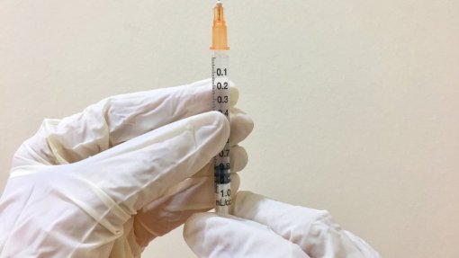 Vacinas contra virus que provoca bronquiolites tiraram bebés dos cuidados intensivos - especialistas