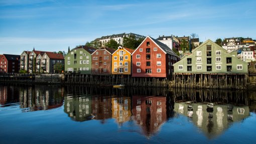 Pelo menos quatro pessoas esfaqueadas em ataque na Noruega