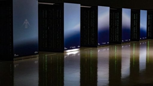 Dispositivo de IA permite que mulher paralisada &quot;fale&quot; quase em tempo real - estudo