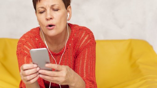 Fundação promove rastreios gratuitos da voz entre 14 e 17 de abril