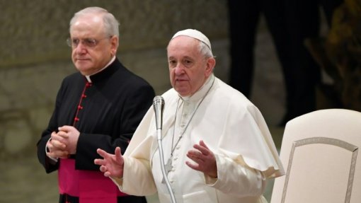 Papa ainda em tratamento por pneumonia mas continua a melhorar - Vaticano