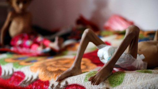 Migrações: Organização médica denuncia subnutrição infantil em campo grego