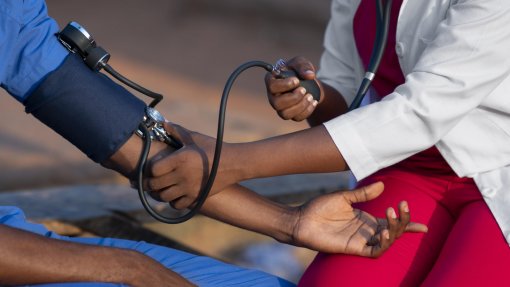 Hospital Militar de Maputo investiga caso de pano dentro de paciente