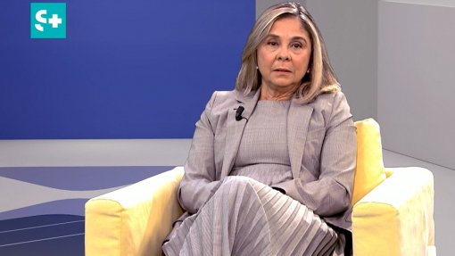 Ministra diz que foram contratados 1.071 médicos para o SNS em menos de um ano